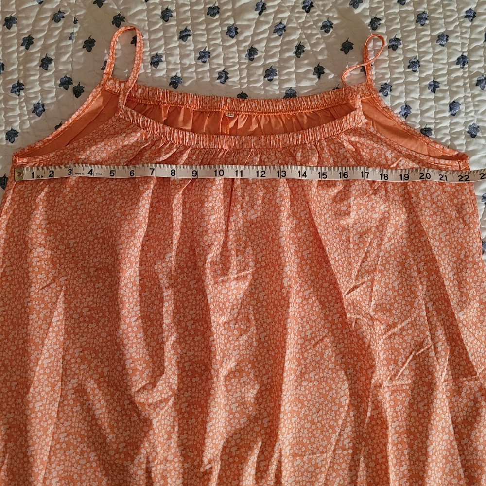 Dress - Picture 2 of 5